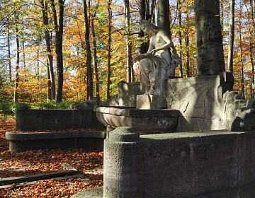 Bild "Augustusburg_Maerchenbrunnen1_03.jpg"